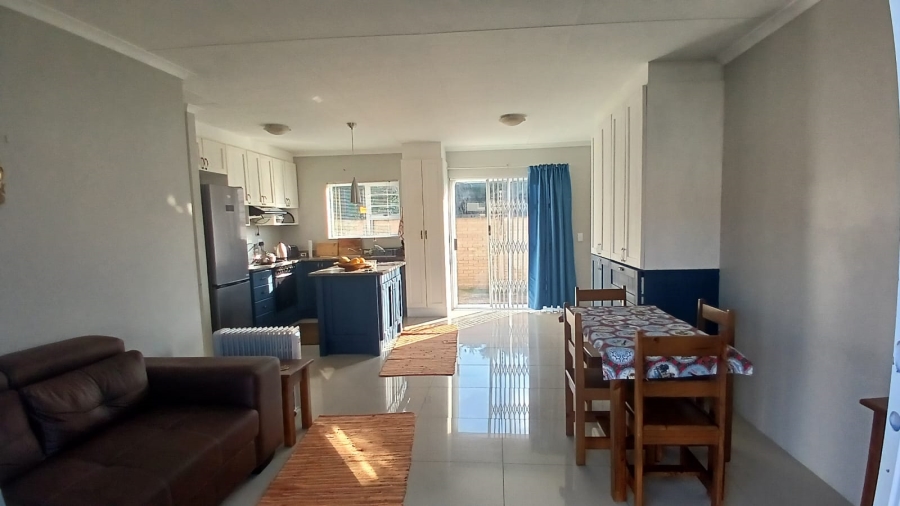 To Let 3 Bedroom Property for Rent in Parsonsvlei Eastern Cape
